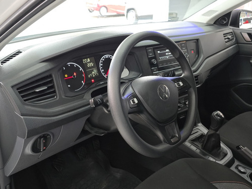 Volkswagen Polo 1.0 MPI TRACK MANUAL