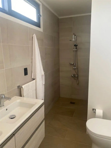 Casa En Arriendo De 5 Dorm. En Puchuncaví