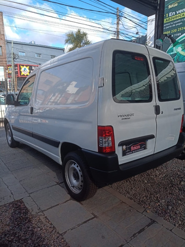 Imagen 2 de 15 de Peugeot Partner (2022 ; 31km) (furgon)