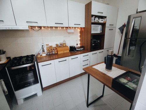 Apartamento Amplo, Seminovo, Recém Reformado, Próximo Do Centro De Angra Do Sreis