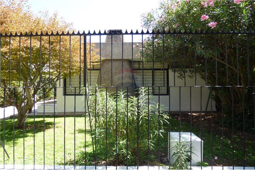 Imagen 2 de 30 de Linda Casa A Pasos De Av. Vitacura