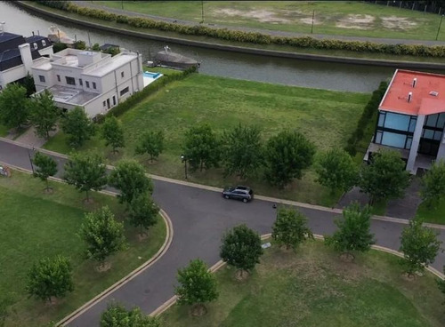 Imagen 2 de 13 de Oportunidad Lote En Venta Al Rio En El Yacht - Nordelta - Tigre