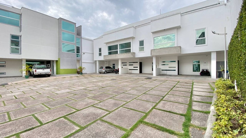 Imagen 3 de 14 de Casa Castellana Urbanización Paramillo Suite