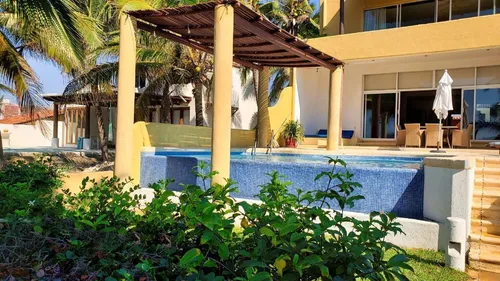 Casa En Venta En Playa Blanca, Zihuatanejo, Gro, México