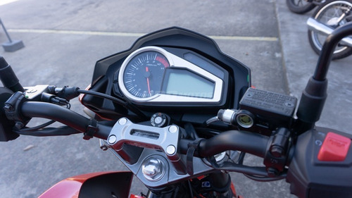 Imagen 8 de 16 de Hero Hunk 190 Fi 0km 2022 + Baul No Rouser Ns 200 Usado