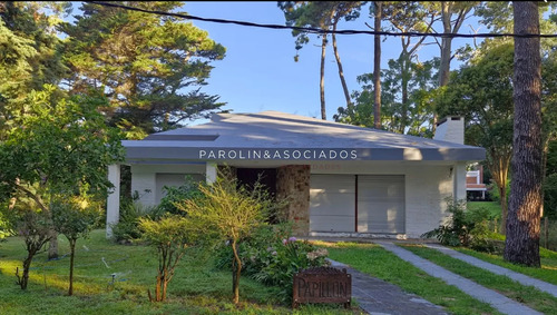 Se Vende Casa De 4 Dormitorios, San Rafael-punta Del Este.
