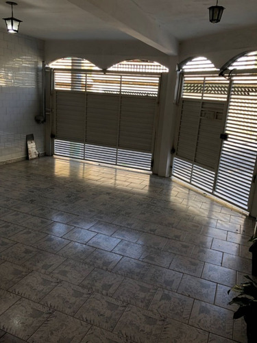 Imagem 12 de 15 de Casas - Residencial - 185