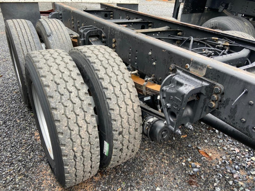 Imagem 8 de 9 de Ford Cargo 2422 8x2 Chassis Fs Caminhoes