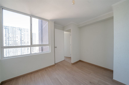 Depto Remodelado Como Nuevo En Venta De 3 Dorm. En Santiago