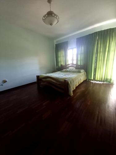 Imagen 9 de 19 de Víctor Castro Alquila Casa Urb. Altos Del Country, Guataparo, Valencia, Edo. Carabobo