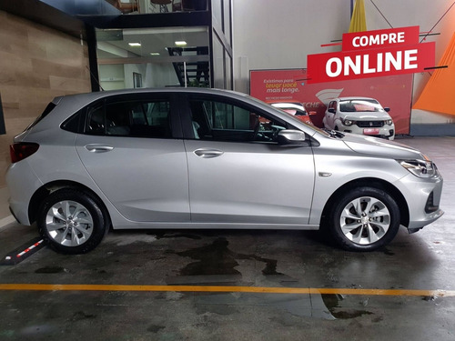 Imagem 4 de 15 de Chevrolet Onix 1.0 Flex Lt Manual