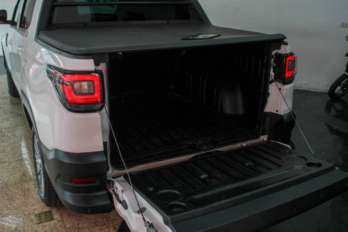 Fiat Strada 1.3 Freedom Cab. Dupla Flex 4p