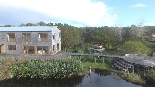 Palafito En Cucao, Chiloé (70134)