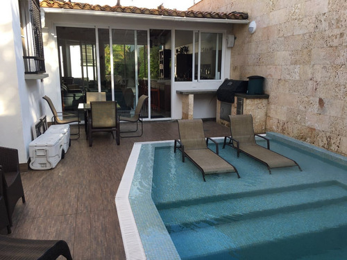 Imagen 2 de 30 de Casa Estilo Español En Colinas De Guataparo