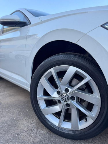 Volkswagen Jetta 1.4 4P 250 TSI TURBO CONFORTLINE AUTOMÁTICO