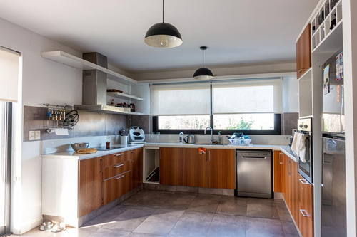 Venta Casa 4 Dormitorios 6 Baños Viñedos De La Tahona