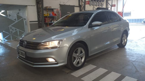 Volkswagen Vento 2.5 Advance