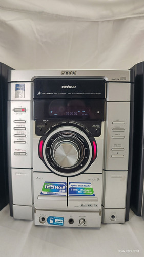 Minicomponente Sony / 47. Para Reparación. Gris 250 W (Usado)