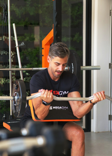 Kit Barra De Musculação Maciça 1,80m + W 1,20 Cromada Cor Cinza