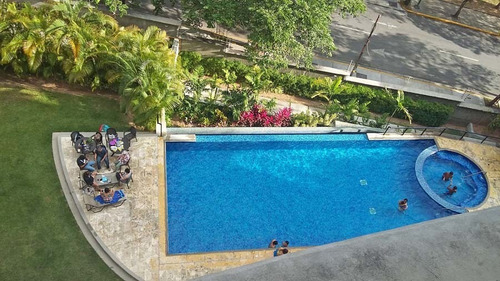 Imagen 2 de 14 de Vendo En El Rosal, Edif. Atrium Apartamento, Área 90 M2