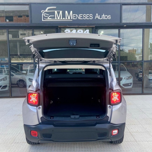 Imagen 10 de 13 de Jeep Renegade Longitud