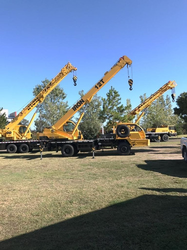 Grua 12 Toneladas Xcmg Sobre Camion Qy 12 Tn