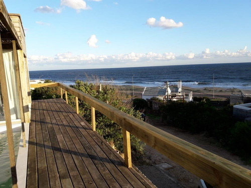 Imagen 8 de 19 de Espectacular Casa Minimalista Con Vista Al Mar