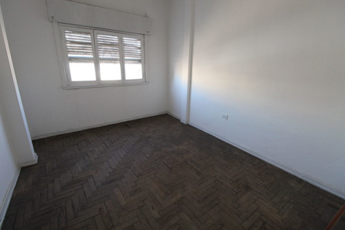 Imagen 4 de 17 de Oportunidad 4 Ambientes Terraza Y Patio Escucha Oferta
