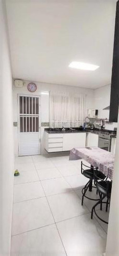 Imagem 5 de 12 de Sobrado Na Vila Matilde Com 3 Suítes, 4 Vagas, 106m² - So0724