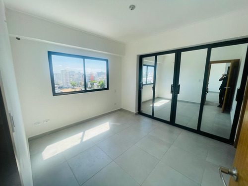 Imagen 5 de 8 de Apartamentos En Alquiler En Evaristo Morales.