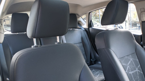 Imagen 6 de 22 de Ford Fiesta Kd Titanium 2011