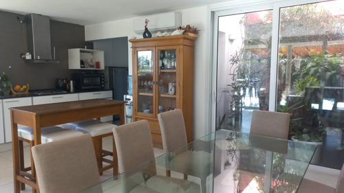 Vendo. La Mejor Casa De Bª Jardín Inglés - Valle Escondido. 3d 3b
