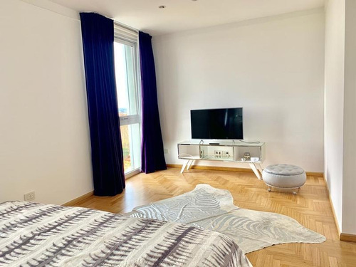 Imagen 8 de 21 de Departamento Duplex 3 Ambientes Con Terraza Y Pileta Propia - Forum, Puerto Madero