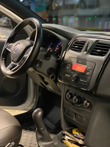 Renault Logan 1.6 Life Mt 8v