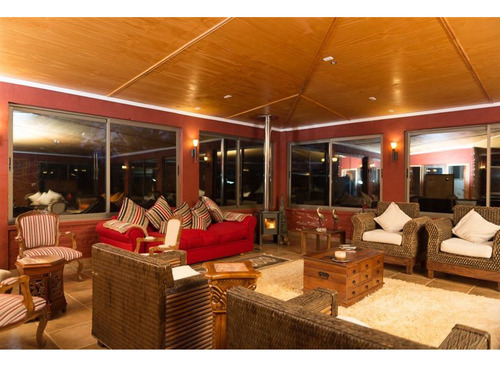 Excelente!! Casa Tetelhue Hotel: Cabañas Y Club House En Chi