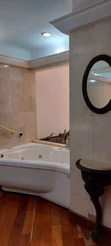 Apartamento En Arriendo En Los Rosales. Cod A12562