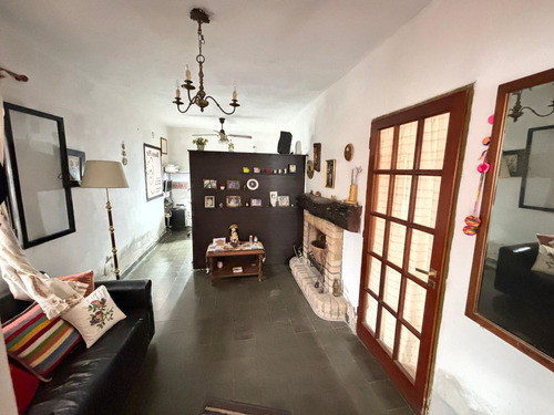 Venta Casa 2 Plantas - B°920vv. - Catamarca