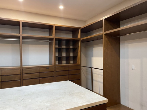 Residencia Espectacular En Paseo De Los Laureles