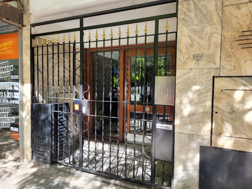 Venta Semipiso De 3 Ambientes Con Balcón Aterrazado. Zona Centro