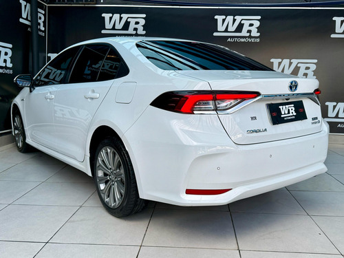 Toyota Corolla 1.8 Altis Hybrid Flex Aut. 4p Hibrido Flex