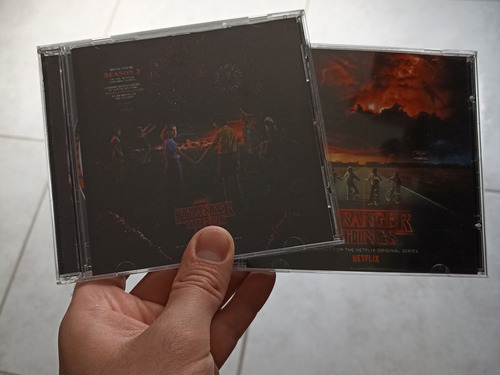 Cd Stranger Things Temporada 1 Y 3 Soundtrack (Usado)