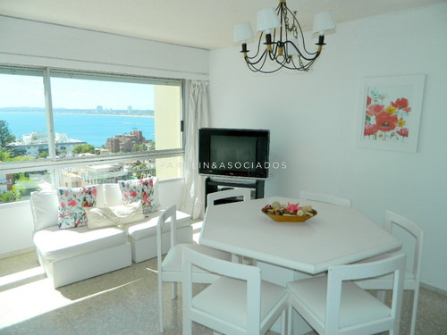 Apartamento En Peninsula - Punta Del Este- Ref: 1209