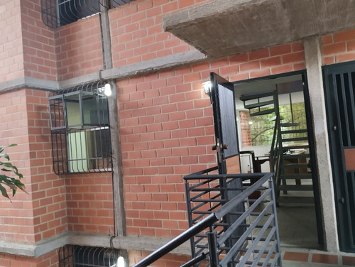Venta De Comodo Apartamento Duplex En Nueva Casarapa    Bv