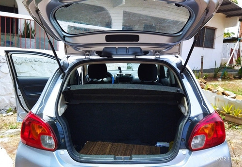 Imagen 4 de 9 de Mitsubishi Mirage Hatchback