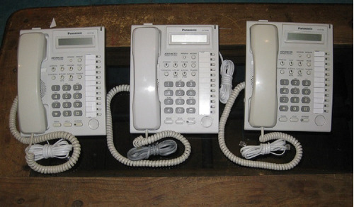 Set De 3 Telefonos Panasonic Kx-t7730 Sin Base Trasera 