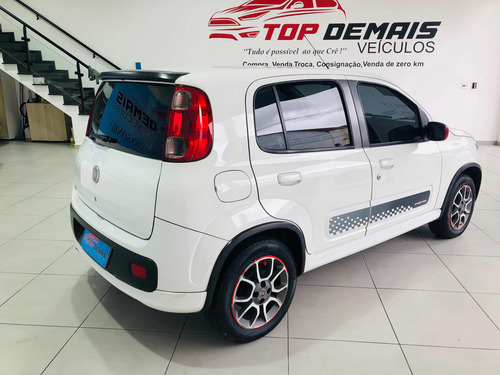 Fiat Uno 1.4 Sporting Flex 5p