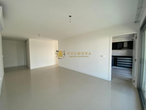 Muy Buen Depto Con Los Mejores Servicios En Playa Brava!!- Ref: 4752