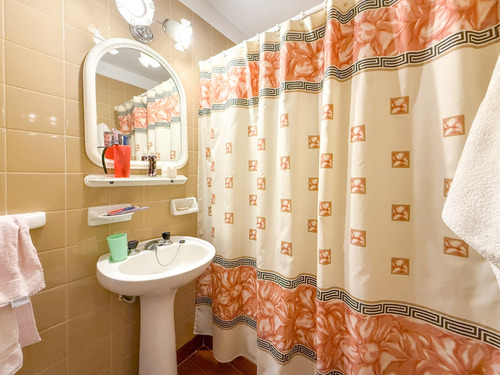 Departamento 3 Ambientes Con Cochera Y Vista Al Mar En Venta En La Perla