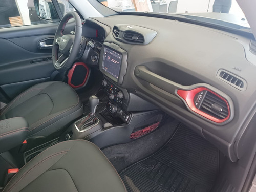 Imagen 16 de 17 de Renegade Trailhawk 4x4 T270 My23 Fmd