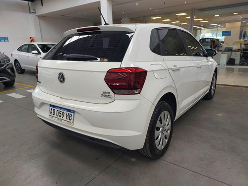 Imagen 5 de 17 de Volkswagen Polo Trendline Msi Manual